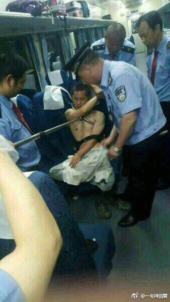 要优雅不要污：感觉以前吃了假的水果蛋糕