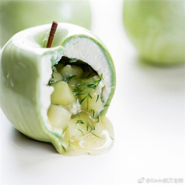 要优雅不要污：感觉以前吃了假的水果蛋糕